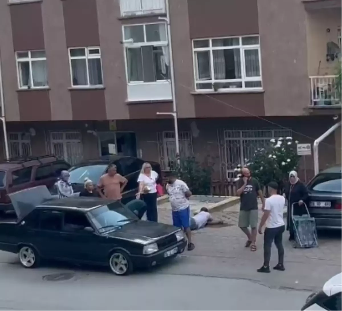 ankarada-uyusturucu-olgusu-iki-kisi-hayatini-kaybetti-uc-kuskulu-gozaltinda-mhARVnXZ.jpg