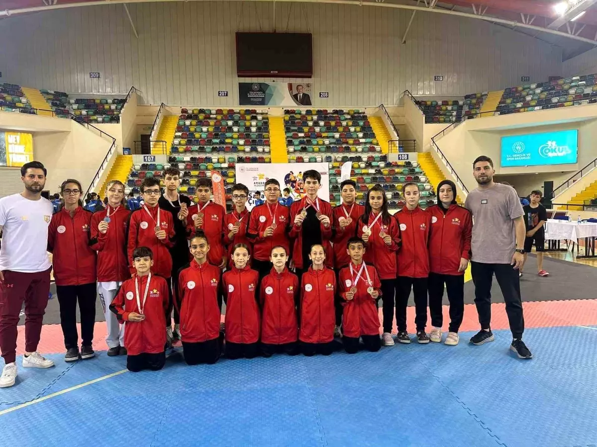 aydin-taekwondo-grubu-anadolu-yildizlar-liginde-tarihi-muvaffakiyete-imza-atti-gQDOJFR4.jpg