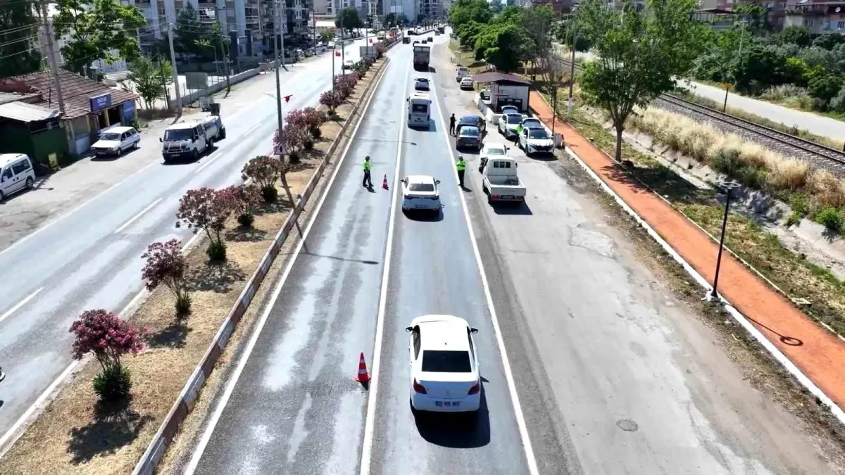aydinda-kurban-bayrami-oncesi-trafik-kontrolleri-artirildi-LMEm4lsc.jpg