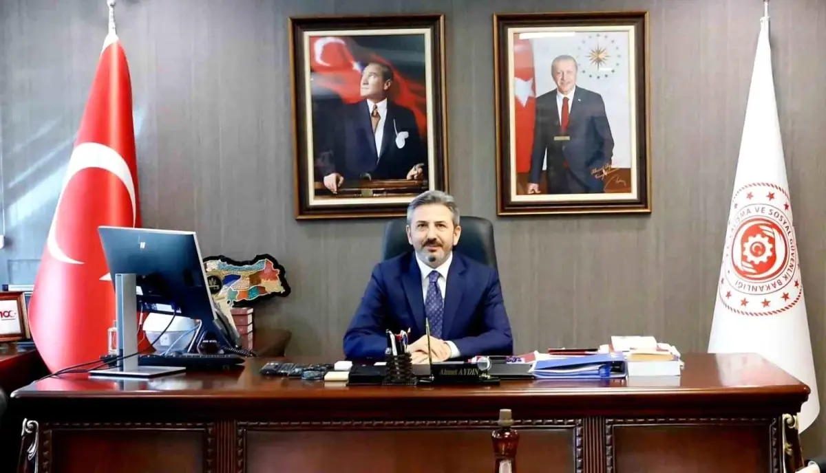 bakan-yardimcisi-aydindan-yeni-anayasa-vurgusu-WudOTSkS.jpg