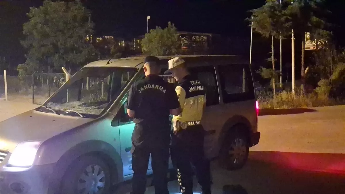 beypazarinda-jandarma-gruplarindan-trafik-kontrolu-Fn2BQOgC.jpg