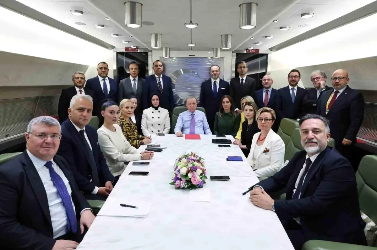 cumhurbaskani-erdogan-biz-f-35lerden-de-vazgecmis-degiliz-projeye-donus-ile-ilgili-niyetimizi-muhataplarimizla-gorusuyoruz-VvFK5u7P.jpg