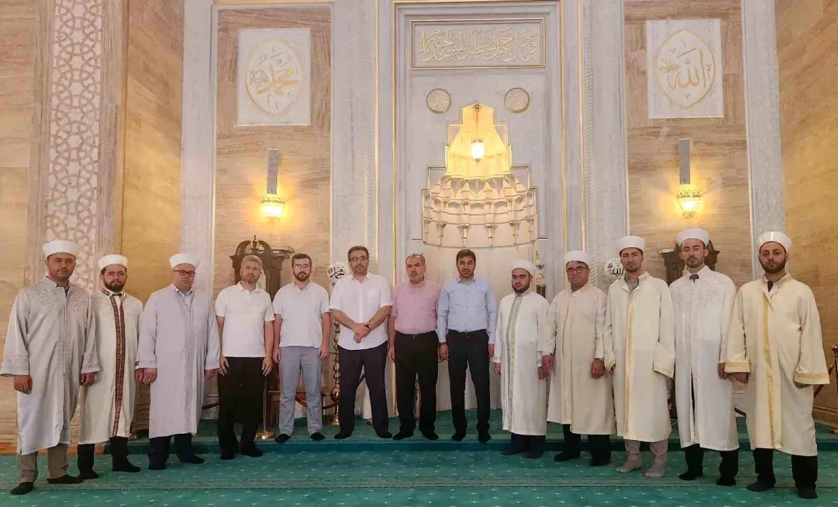 ezani-hos-okuma-ve-tesirli-hutbe-sunumu-musabakasi-finali-yapildi-xO7kWCPR.jpg