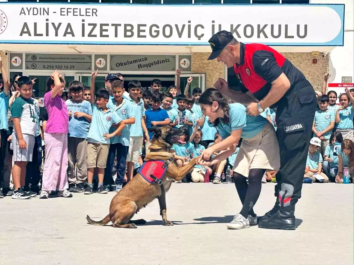 jandarma-aydindaki-ilkokul-ogrencilerine-tanitim-faaliyetleri-duzenliyor-RN5PteJm.jpg