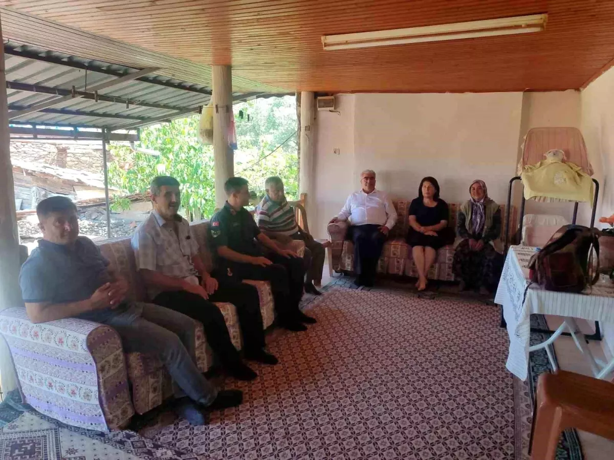 karacasuda-sehit-ailelerine-bayram-ziyareti-D99HSHbR.jpg