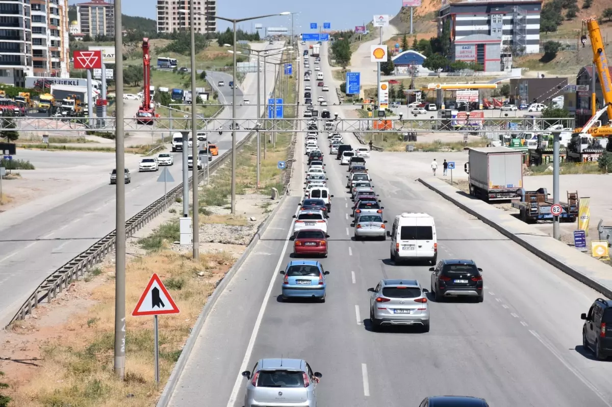 kirikkalede-kurban-bayrami-arifesi-trafik-yogunlugu-GVdVtigS.jpg
