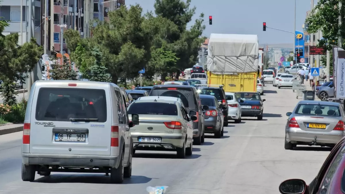 kurban-bayrami-donus-seyahatinde-trafik-yogunlugu-awZUXsQS.jpg