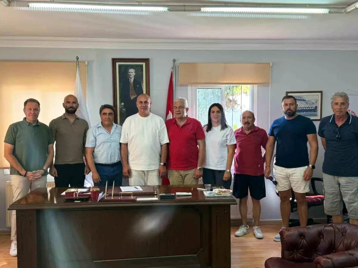 kusadasispor-altyapi-sorumluluguna-tevfik-cet-tekini-getirdi-ABstqT5n.jpg