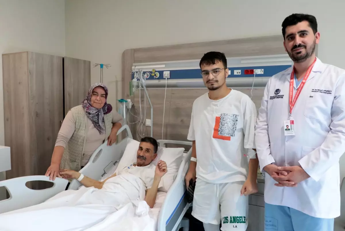 oguldan-babaya-hayat-zeki-aydos-karaciger-nakliyle-hayata-tutundu-V7u2VvDh.jpg