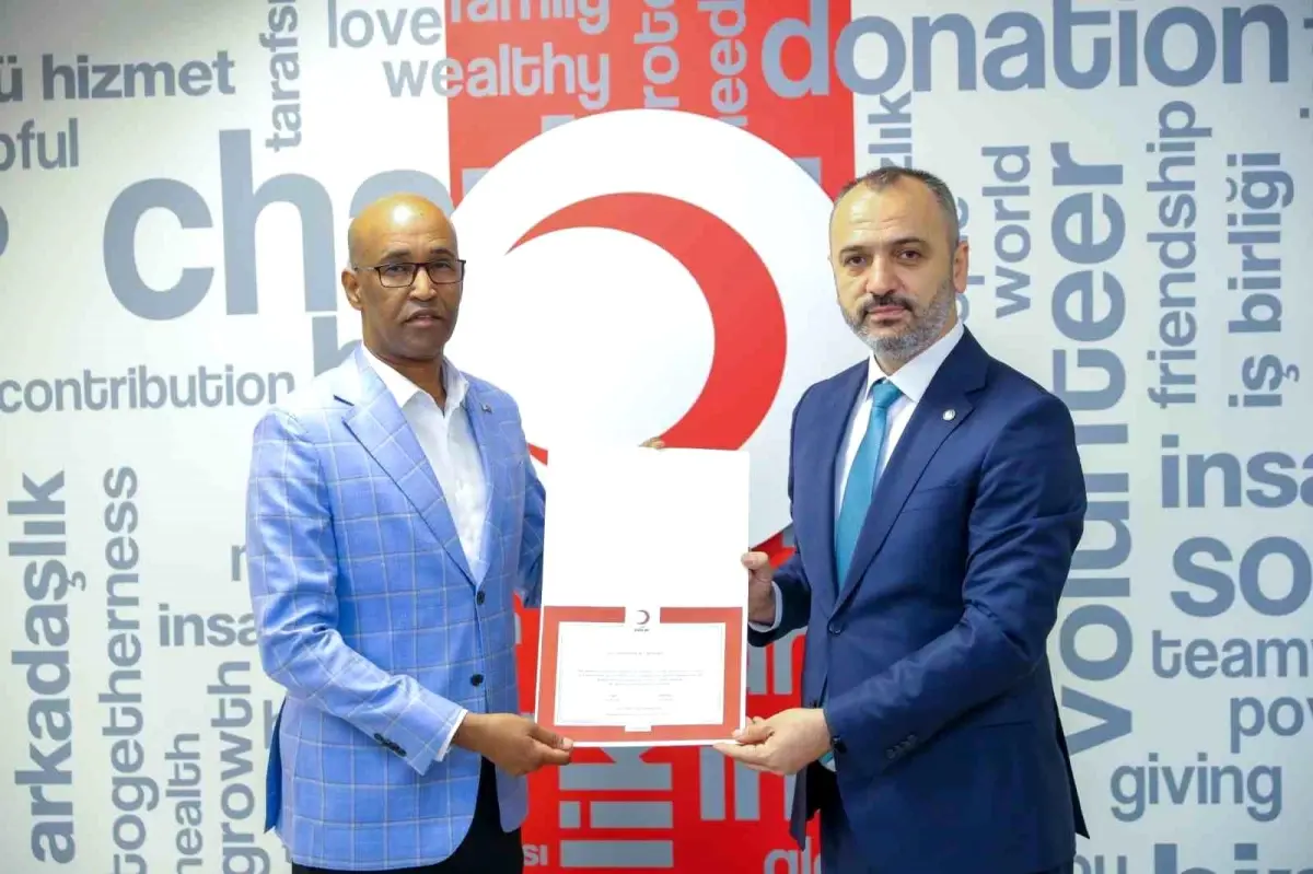 turk-kizilay-somalide-200-binden-fazla-muhtaclik-sahibine-ulasmayi-hedefliyor-lT74cCDF.jpg