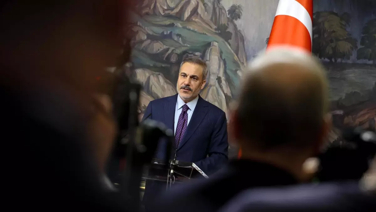 turkiye-israil-iran-tansiyonunda-nasil-bir-siyaset-izliyor-JHmUyNIB.jpg