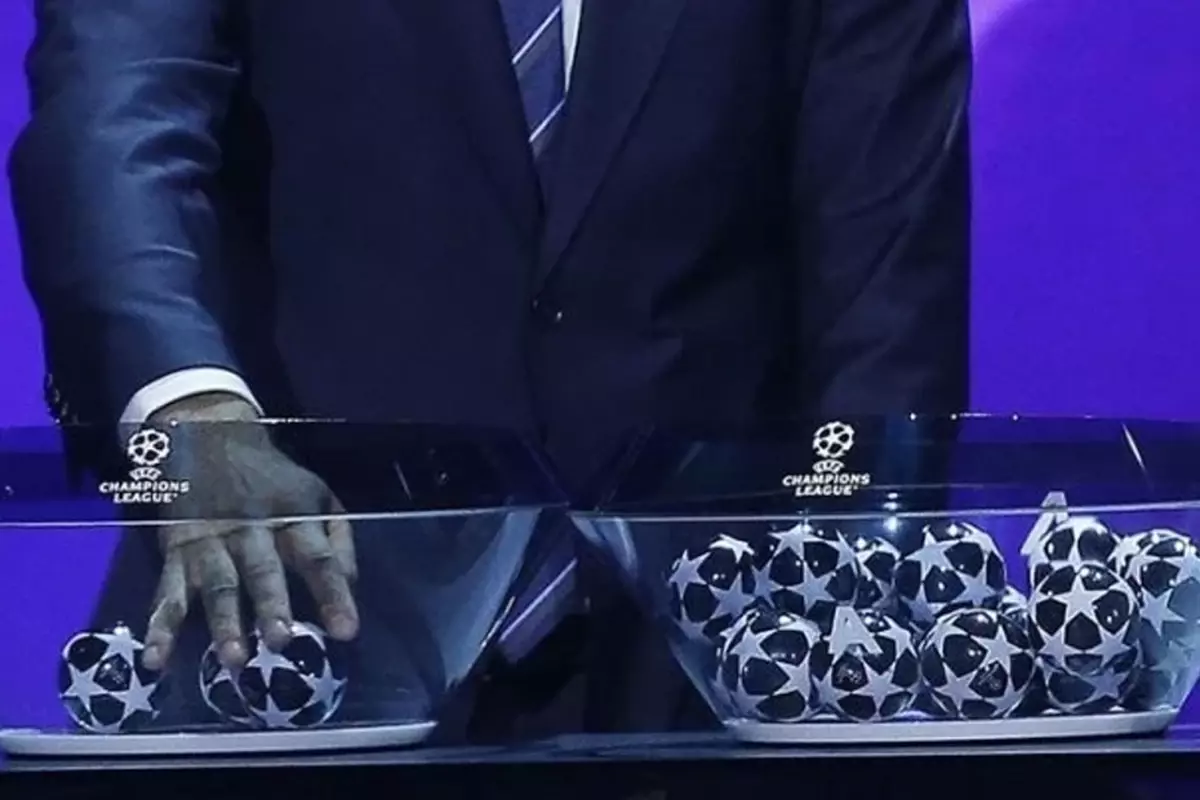 uefa-sampiyonlar-liginde-1-eleme-cinsinin-kura-cekimi-yapildi-iste-eslesmeler-HiJjs4zv.jpg