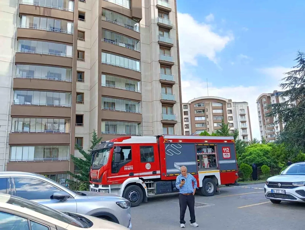 ankarada-dairede-cikan-yanginda-anne-ve-oglu-kurtarildi-fC846NmT.jpg