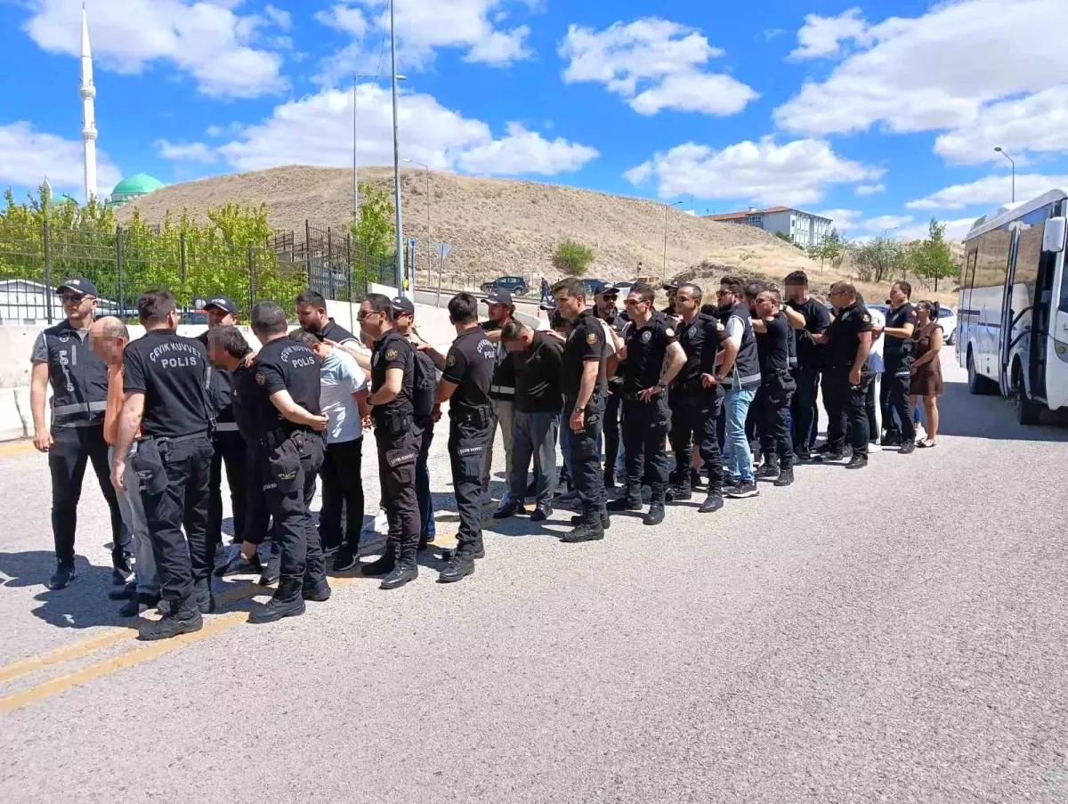 ankarada-organize-kabahat-cetesi-operasyonu-14-gozalti-2VDskr9i.jpg
