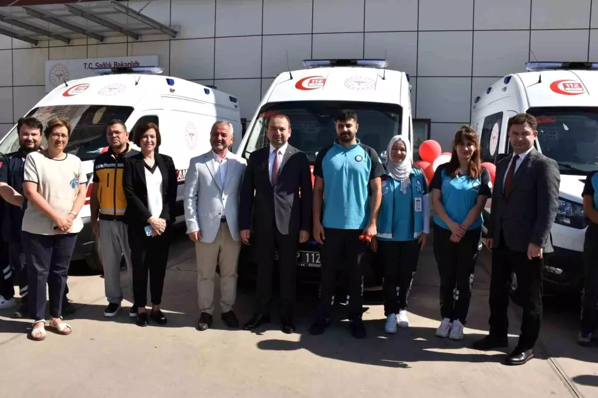 aydinda-3-yeni-ambulans-sihhat-filosuna-katildi-rWeLYthd.jpg