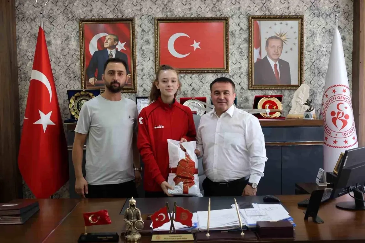bilecikli-taekwondo-atleti-ebrar-cakir-turkiye-ikincisi-oldu-RxPLB2Zb.jpg