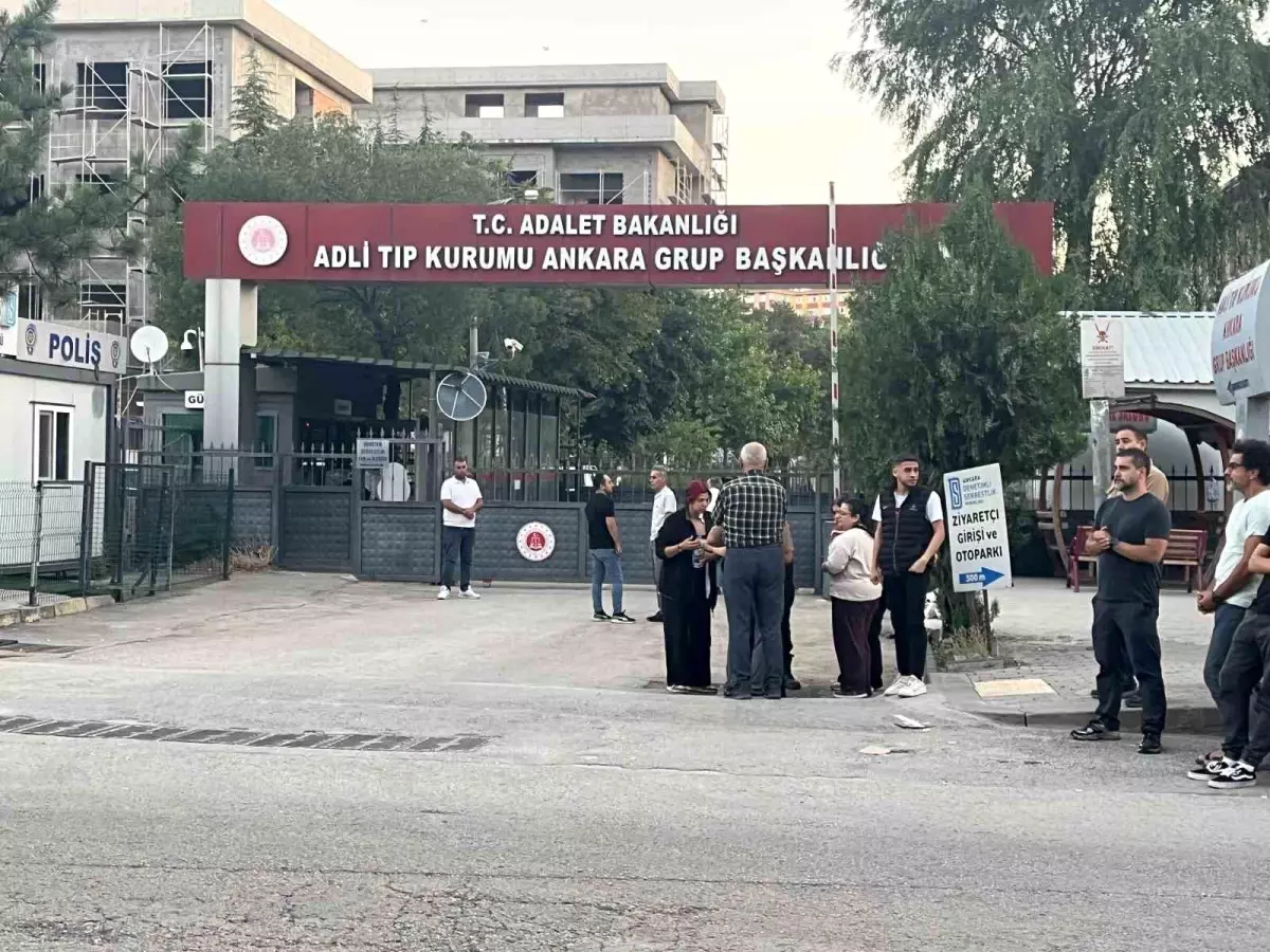 eskisehirdeki-orman-yangininda-hayatini-kaybedenlerin-naaslari-ankaraya-getirildi-5aO6lvWS.jpg