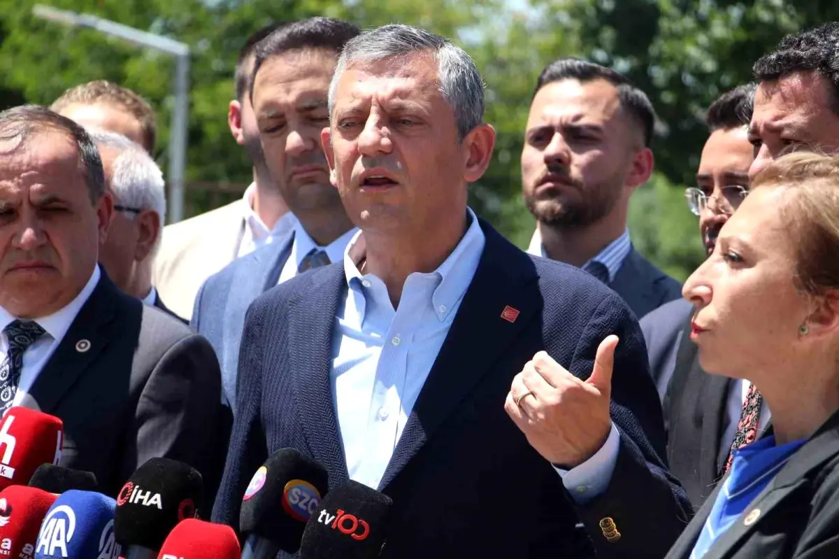 ozgur-ozelden-hakkinda-sorusturma-baslatilmasina-ait-aciklama-wMB69yVV.jpg