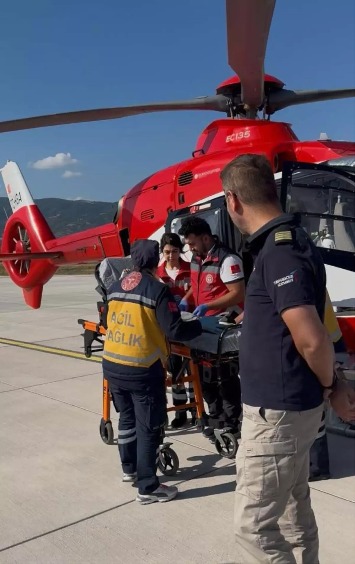 tokatta-kaza-geciren-3-yasindaki-cocuk-ambulans-helikopterle-ankaraya-sevk-edildi-ucwu3LTq.jpg