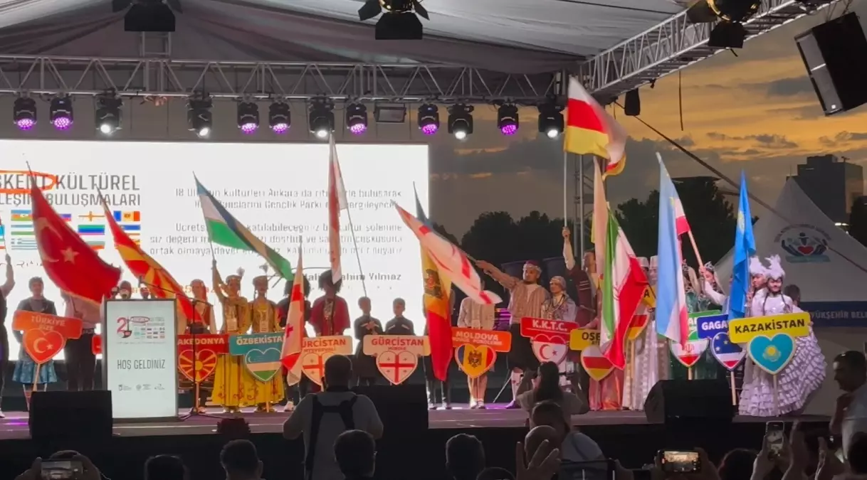 2nci-bassehir-milletlerarasi-kulturel-etkilesim-bulusmalari-gerceklestirildi-z2l2TASX.jpg