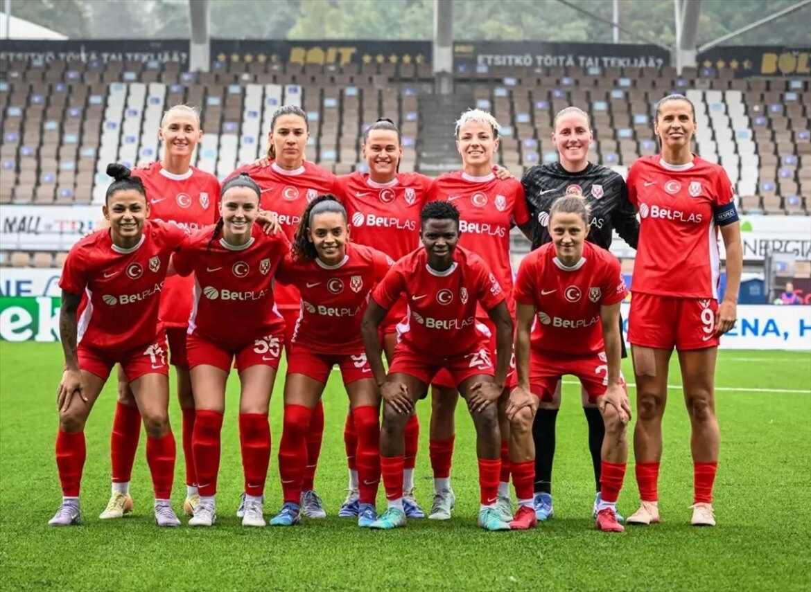abb-fomget-bayan-futbol-ekibi-uefa-avrupa-ligine-katilmayi-basardi-Q8LZGnqC.jpg