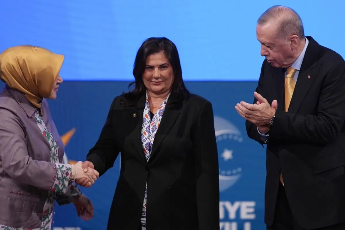 ak-partiye-katilan-cerciogluna-soguk-dus-birinci-anketten-carpici-sonuclar-cikti-UOkFSqb9.jpg