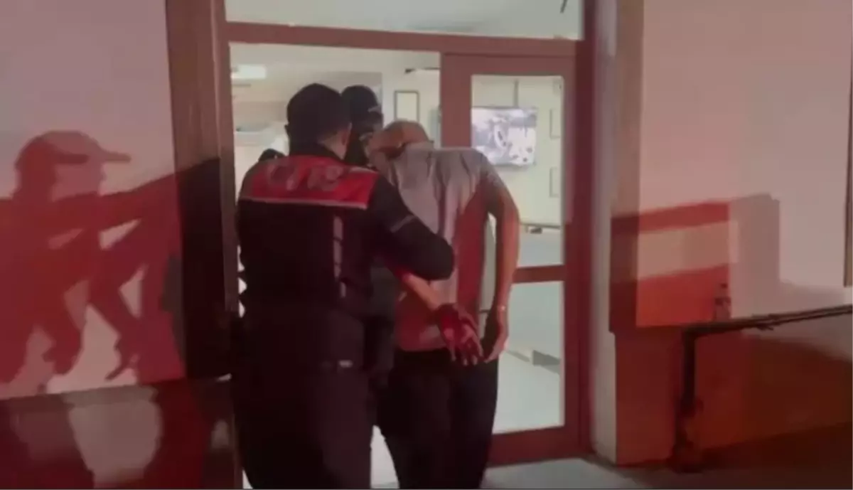ankarada-bir-araca-baltayla-saldirmislardi-ankara-kecioren-olayi-nedir-son-dakika-OnIHT8bI.jpg