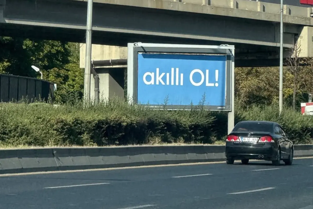 ankarada-gorulen-gizemli-akilli-ol-afisleri-merak-uyandirdi-quKDPRKD.jpg