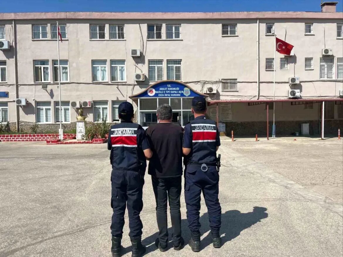 aydinda-jandarma-operasyonunda-15-kisi-yakalandi-H9FpyZTB.jpg