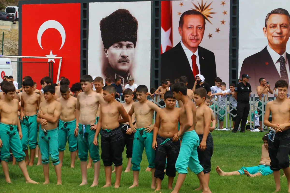 keciorende-2nci-klasik-taha-akgul-karakucak-guresleri-basladi-thDclt2e.jpg
