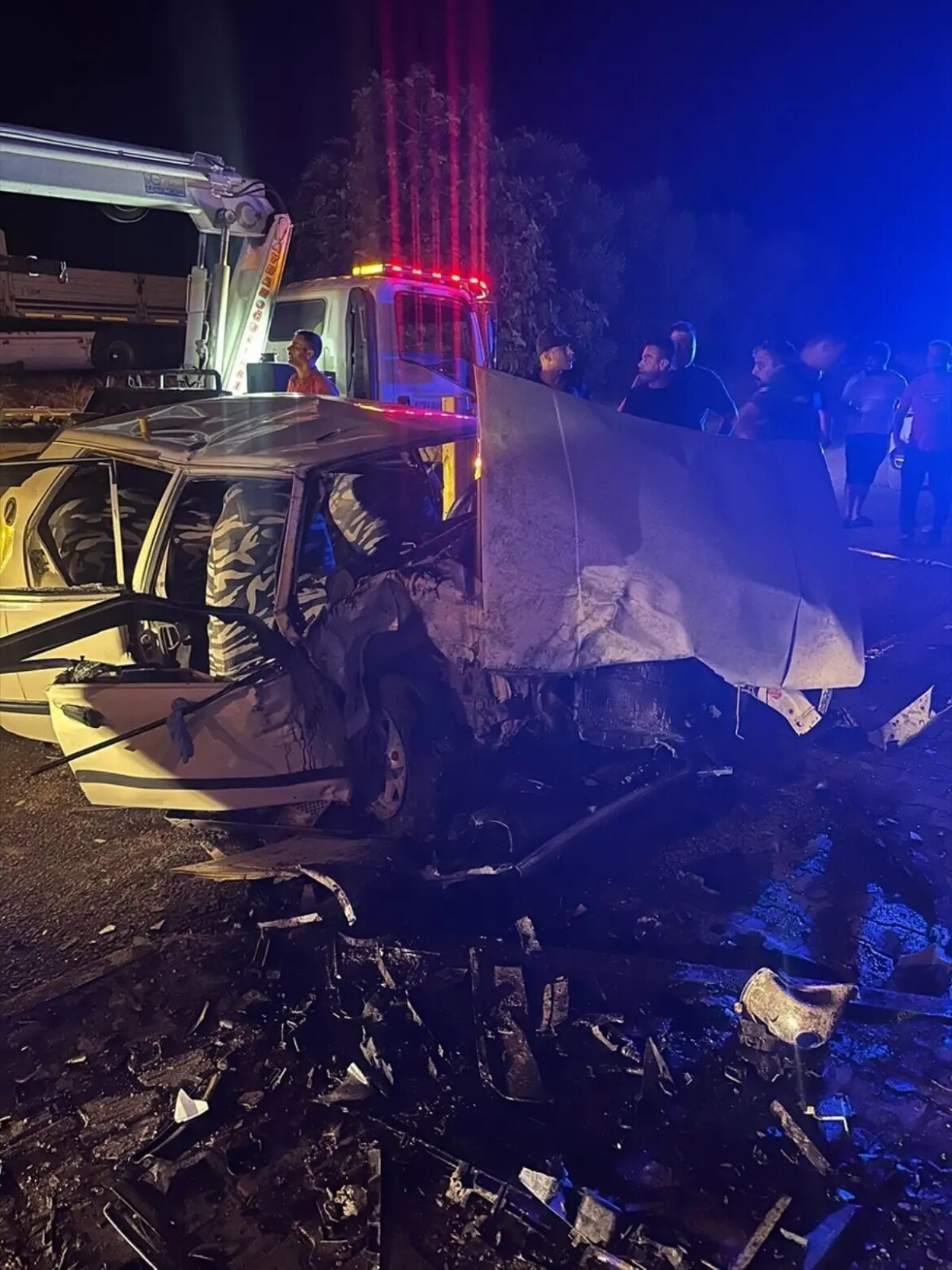 nazillide-trafik-kazasi-8-yarali-tNU2Jhvv.jpg