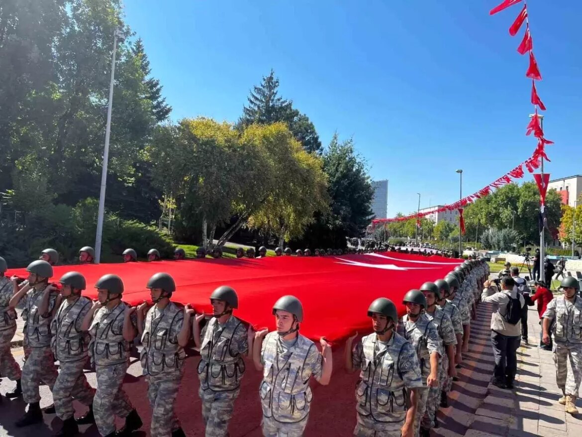 zafer-bayraminda-coskulu-merasim-fP83Wtyd.jpg