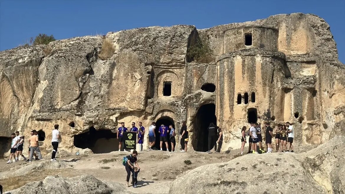 11-ng-afyon-frig-ultra-maratonu-agir-ilgiyle-gerceklesti-EgXxPrYM.jpg