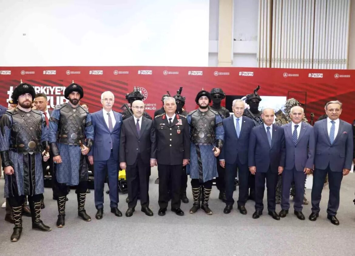 ankara-ticaret-odasi-ic-guvenlik-ekipmanlari-fuarina-katildi-8iwAslmc.jpg