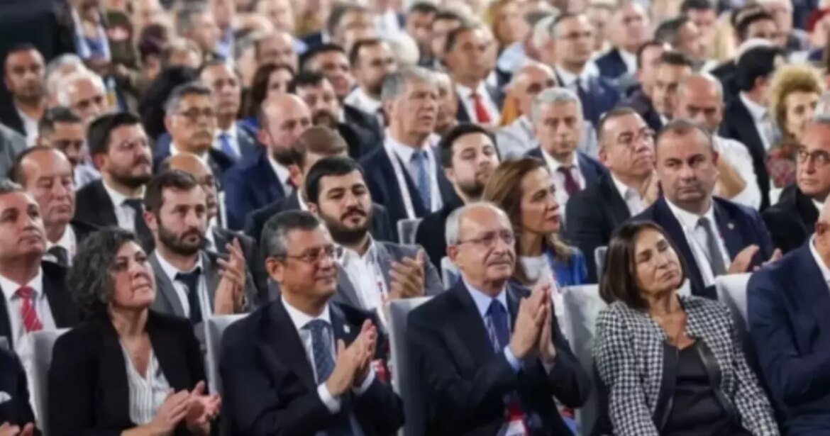 chp-kurultay-davasi-ne-vakit-2025-38-olagan-kurultayi-davasi-tarihi-n5leabs3.jpg