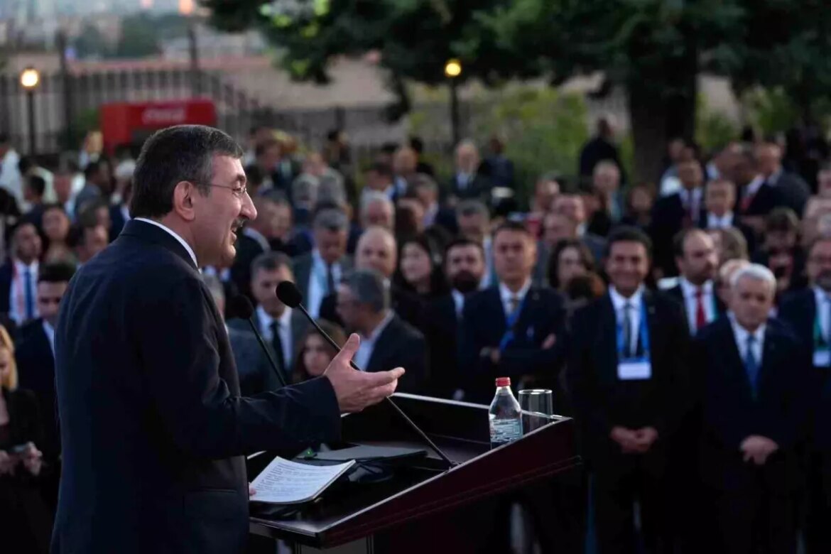 cumhurbaskani-yardimcisi-yilmaz-biz-avrupa-birligiyle-olumlu-bir-gundem-olusturmak-istiyoruz-u99z78CM.jpg