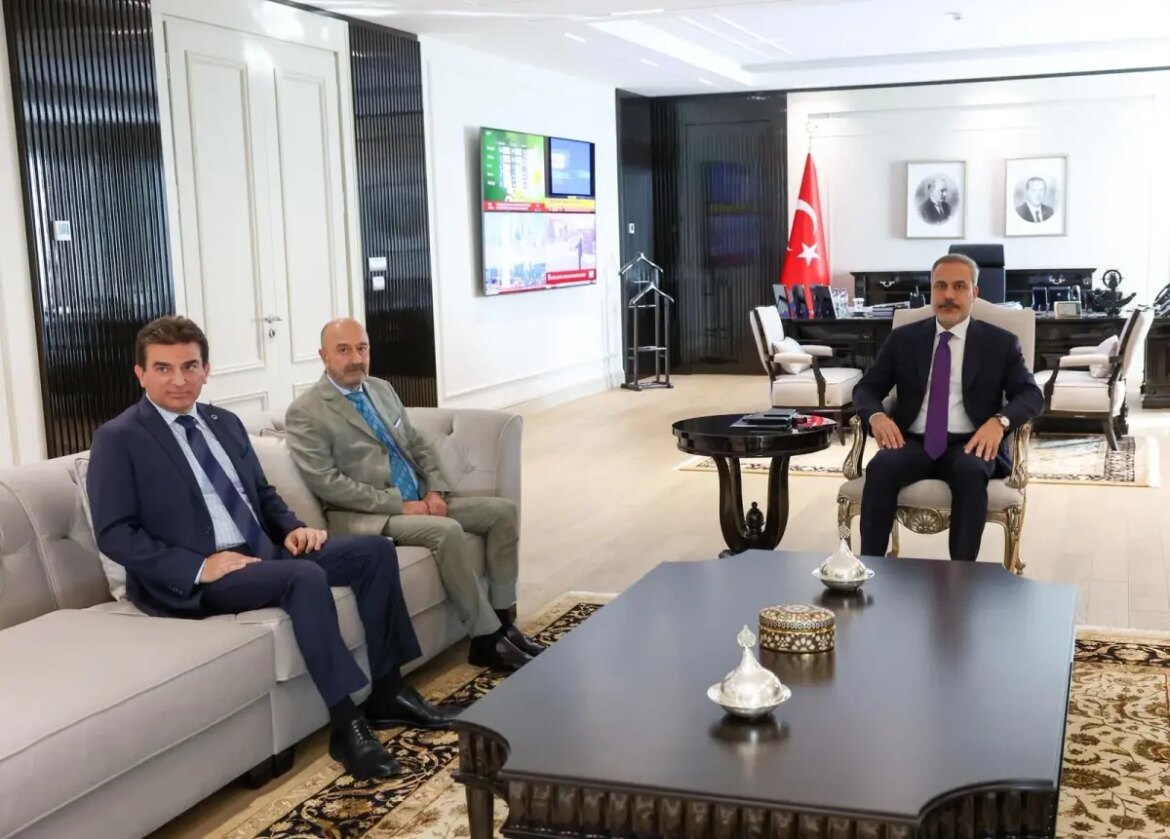 disisleri-bakani-hakan-fidan-oyak-yonetim-kurulu-liderini-kabul-etti-kDNV3NPd.jpg