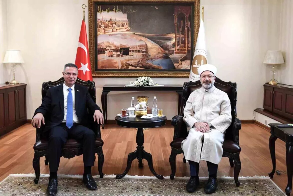 diyanet-isleri-baskani-erbas-filistin-buyukelcisini-kabul-etti-LNkhf1we.jpg