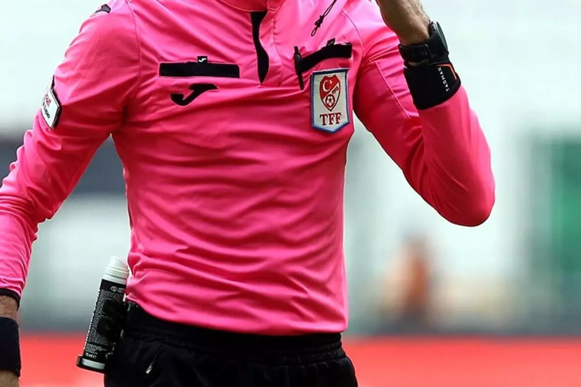 fenerbahce-alanyaspor-macinin-hakemi-asik-r-oldu-XB7AxV6C.jpg