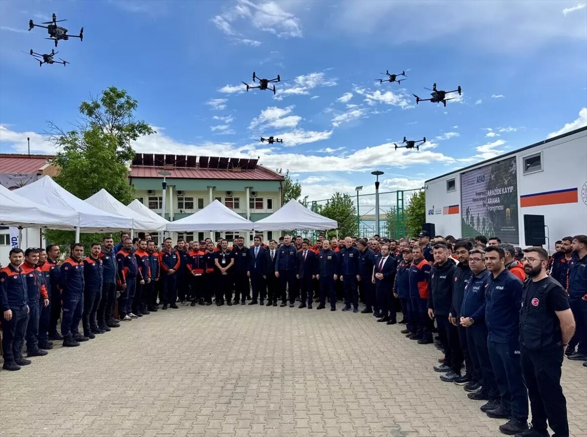 kirsehirde-dron-ile-yerde-kayip-arama-yarisi-tamamlandi-DMYBdv3W.jpg